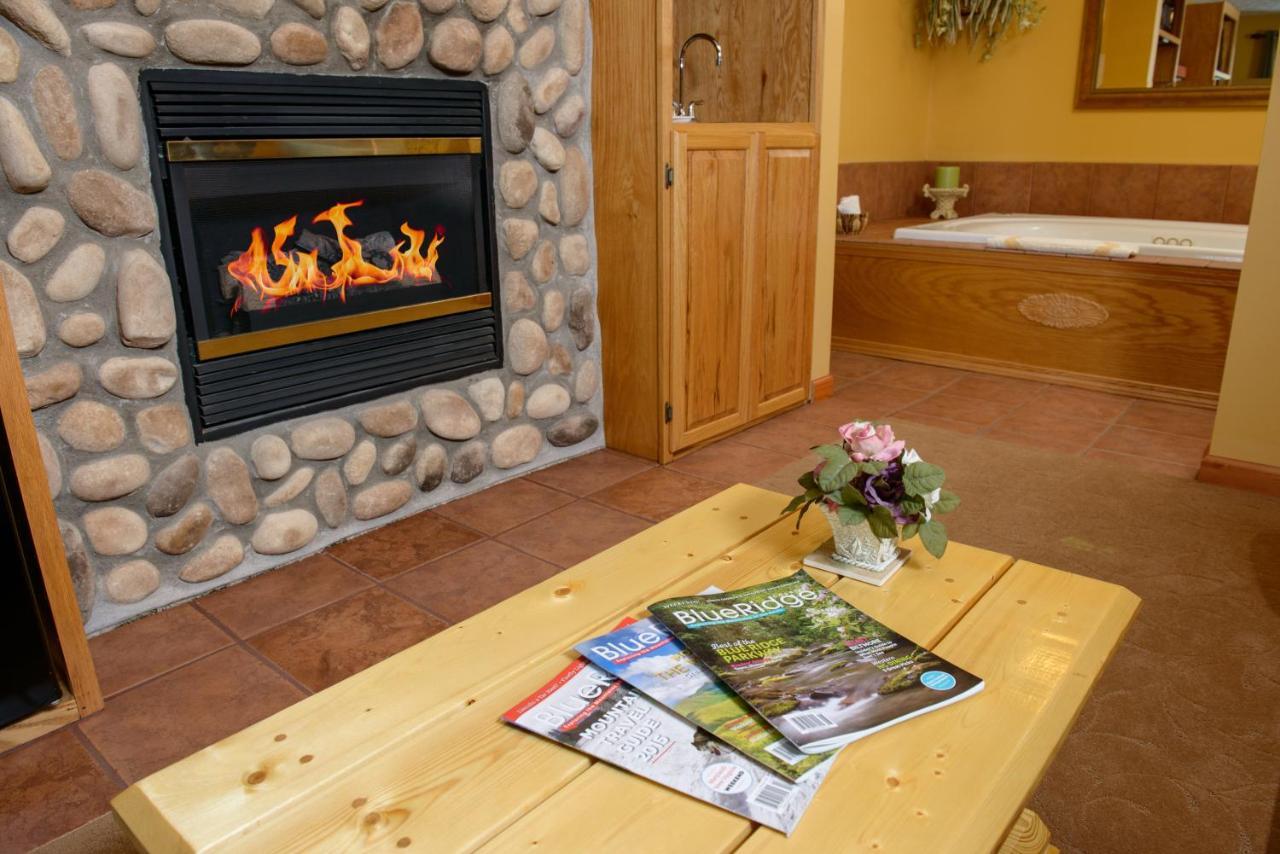 Berry Springs Lodge Севьервилл Экстерьер фото
