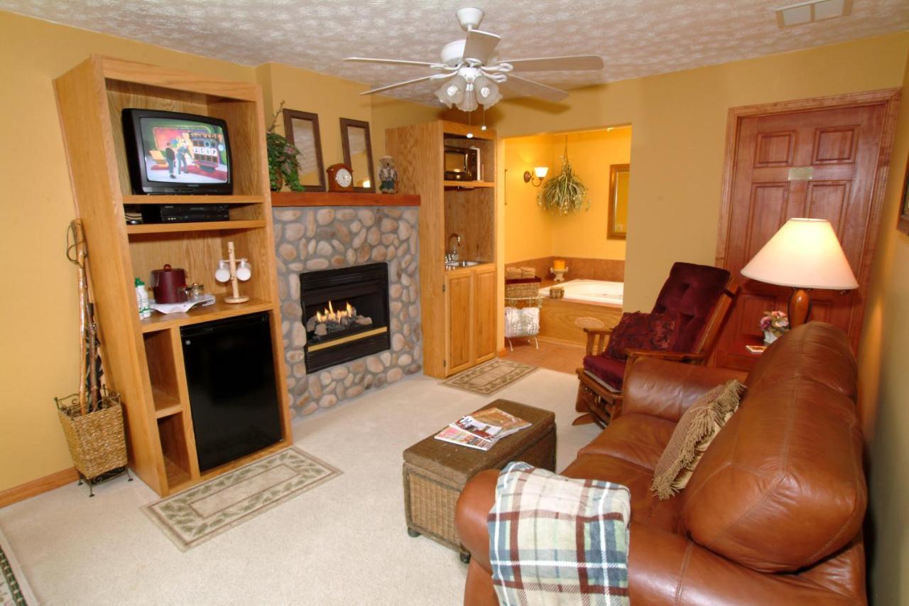 Berry Springs Lodge Севьервилл Номер фото